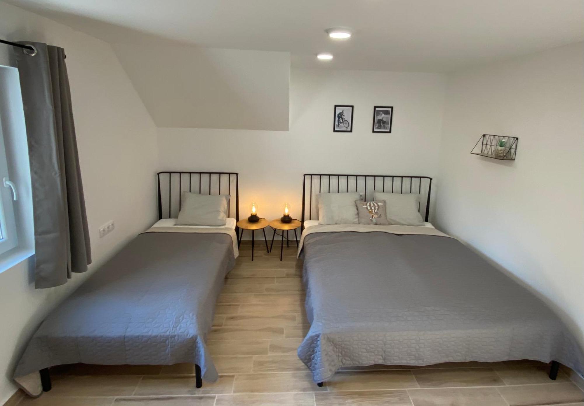 Bike & Fun Apartments - Balatonakarattya Habitación foto